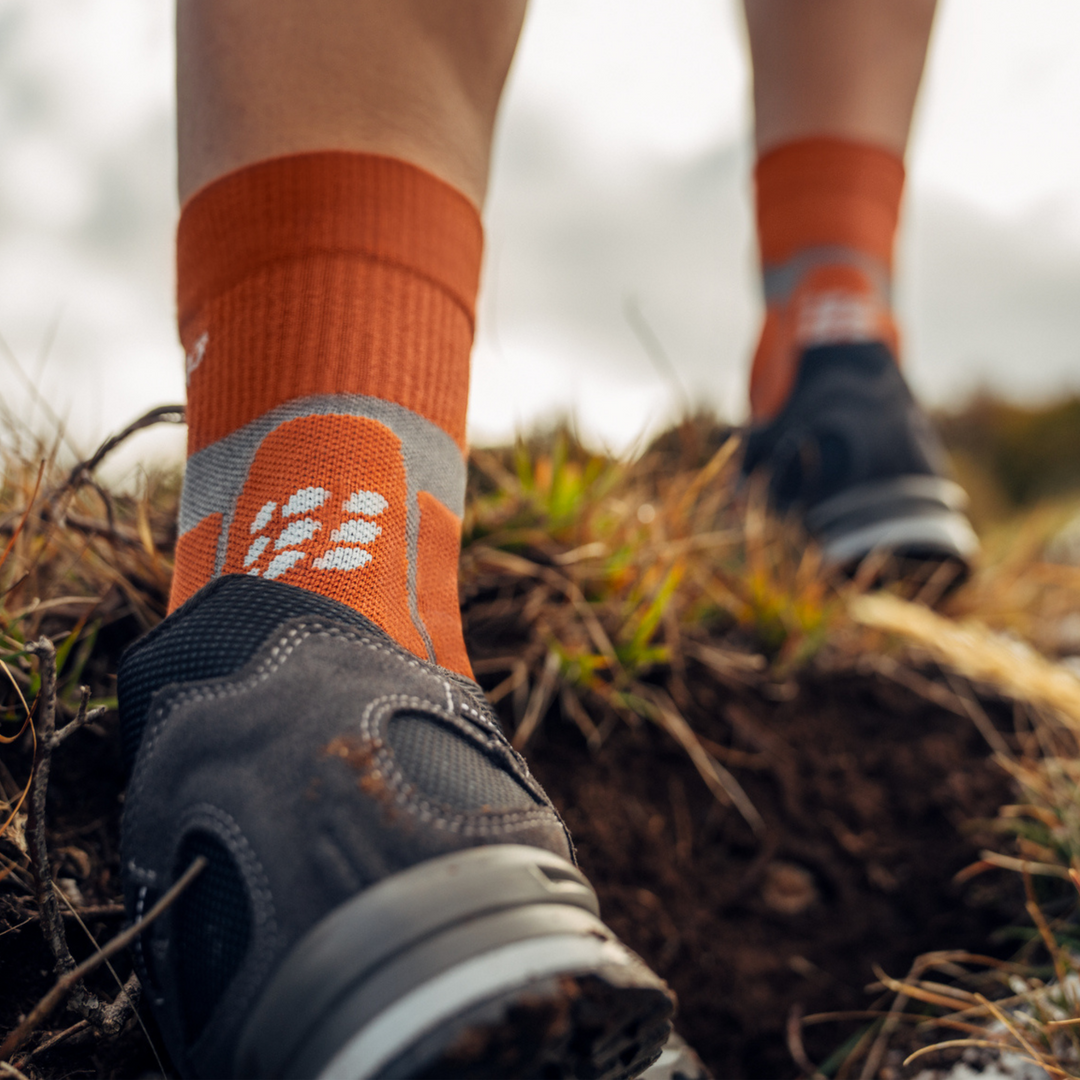 Hiking Merino Mid Cut Compression Socks, Men, Sunset/Grey, Lifestyle